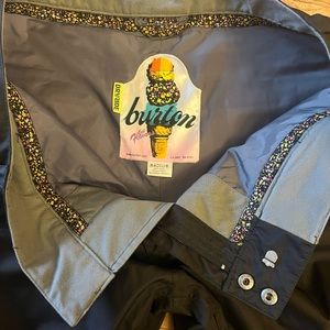 Black Burton snow pants. Size medium. Great condition.